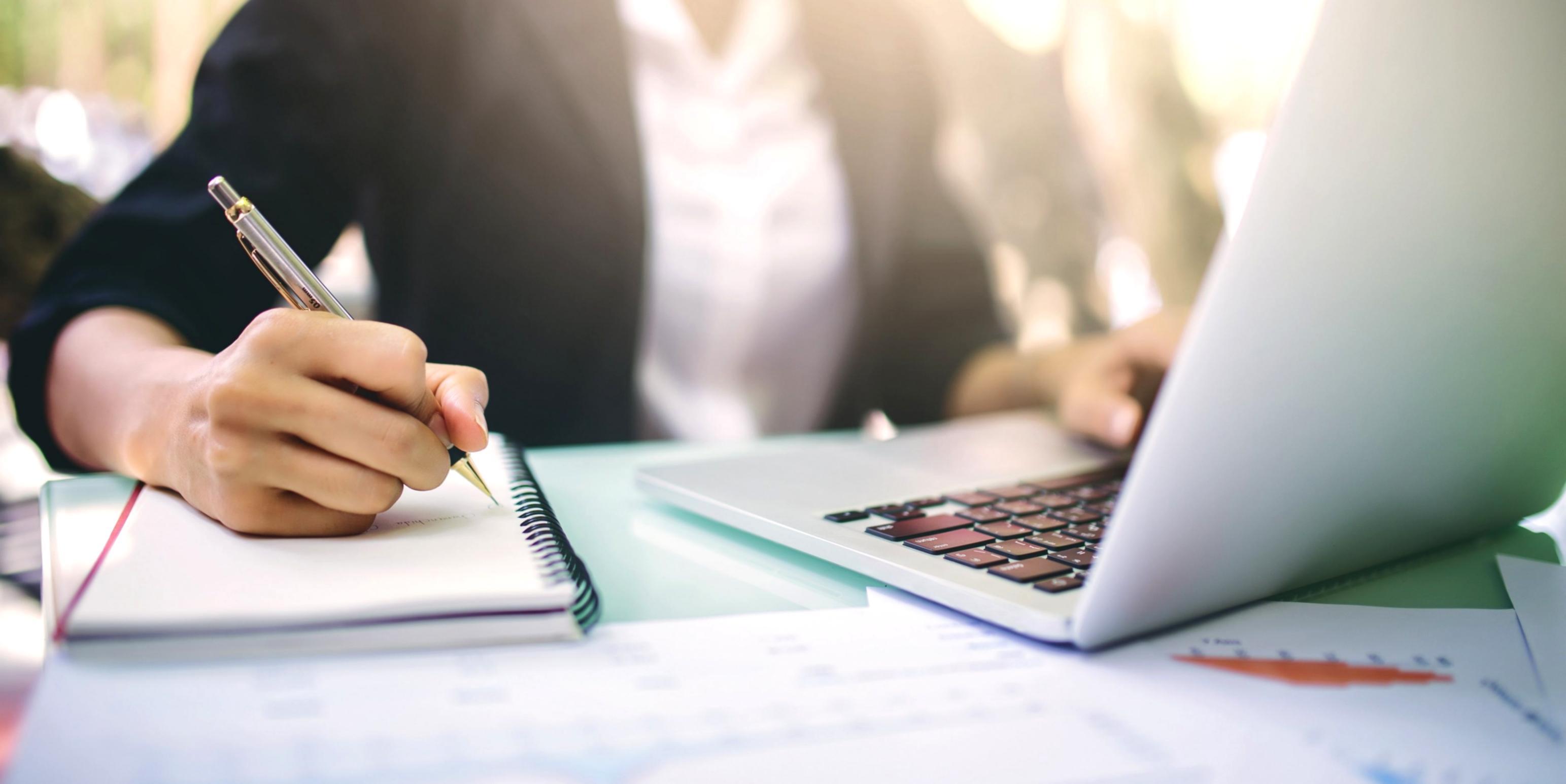 Präzise Finanzanalyse mit modernen Werkzeugen und Methoden